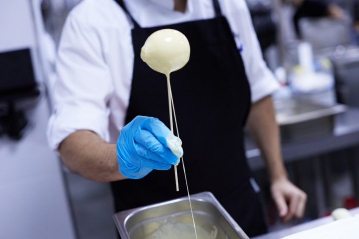 Todos los postres se elaboran en el día y con productos de los huertos cercanos.