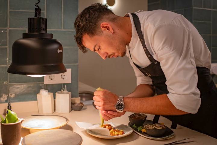 Armand descubrió que quería ser cocinero en el restaurante familiar.