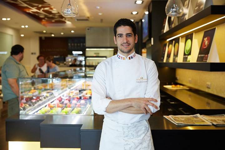 Su joven propietario fue campeón del mundo de pastelería en 2011.