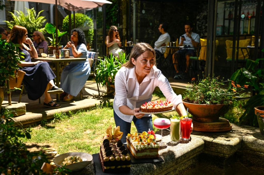Lucía Freitas invita a descubrir el jardín de las delicias