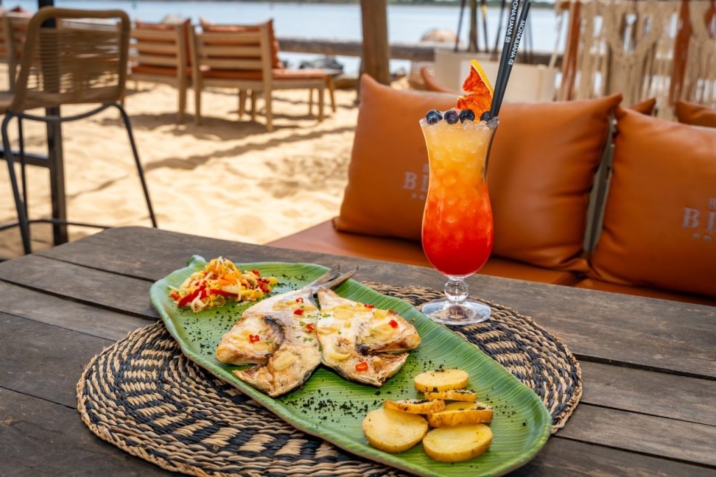 Los veranos en Huelva con tapita y al sol Los veranos en Huelva con tapita y al sol