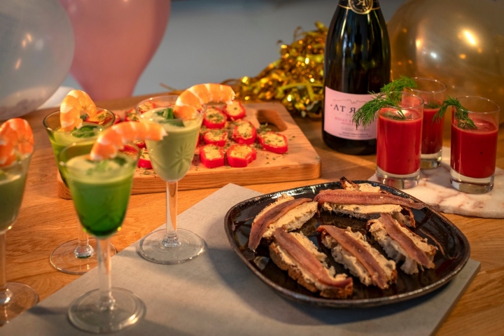 Es posible preparar una mesa de aperitivos muy apetecible en un tiempo récord. 