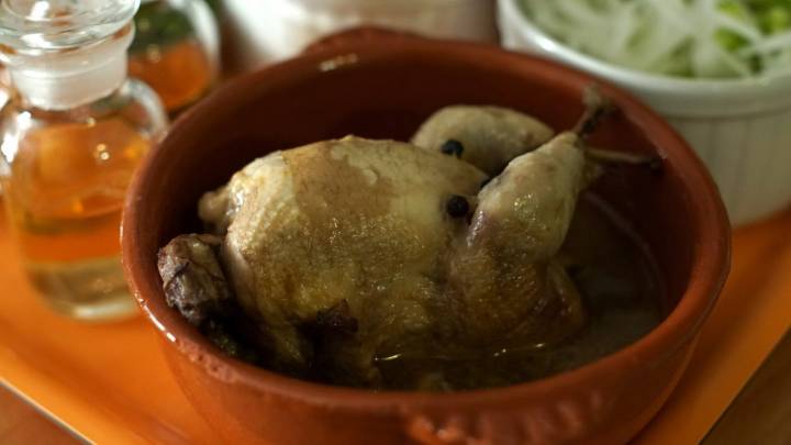 Para este plato se puede elegir entre una codorniz Royal o dos codornices pequeñas.