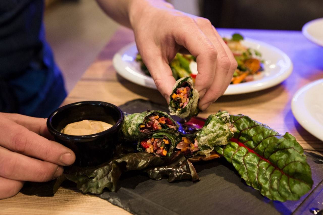 Acelgas de colores: Rollitos vietnamitas de acelgas