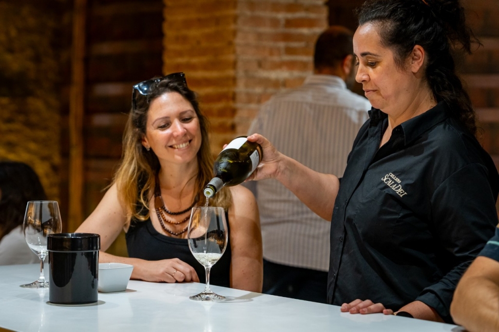 “Bienvenidos a Scala Dei, donde nace el vino del Priorat” “Bienvenidos a Scala Dei, donde nace el vino del Priorat”