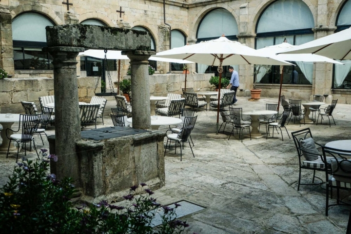 Claustro renacentista del alojamiento, convertido en terraza.