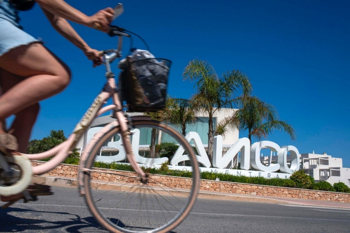 Hotel 'Blanco' (Es Pujols, Formentera): exterior