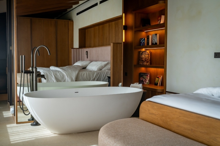 El hotel tiene 24 suites divididas en 5 categorías. El hotel tiene 24 suites divididas en 5 categorías.