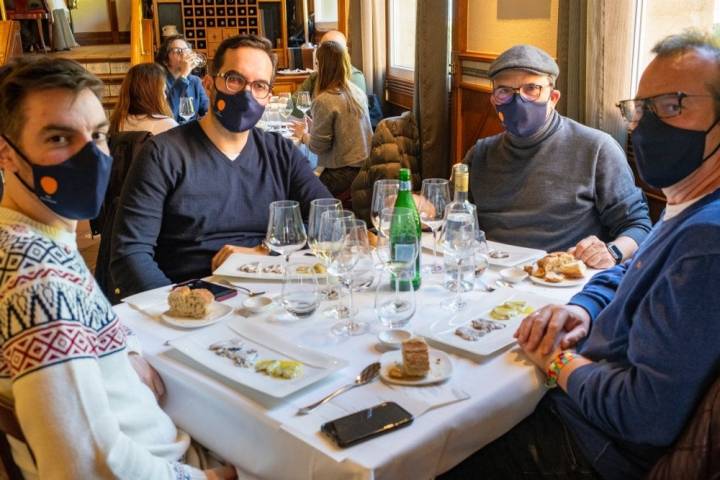 Comida de los Tres Soles en Elkano: David Andrés, Mario Sandoval, Jesús Sánchez y Pablo González-Conejero