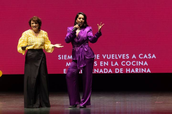 Silvia Abril y Ruth Lorenzo en la última actuación de la gala