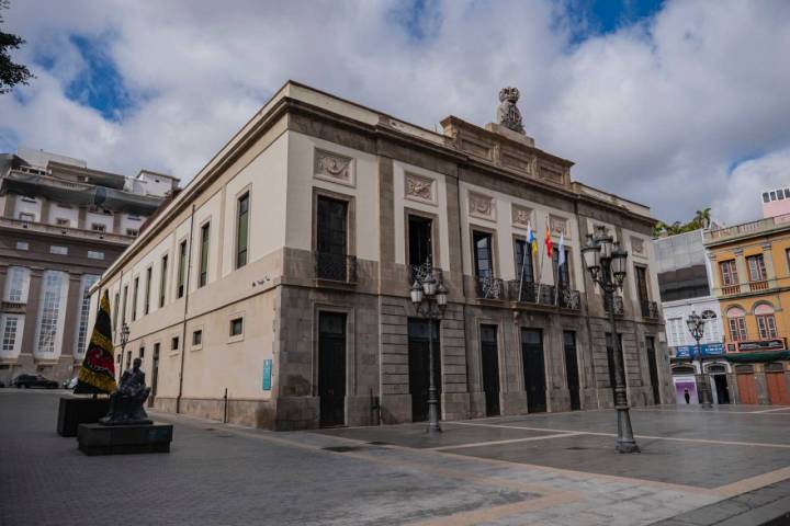 Fachada del Teatro Guimerá de Santa Cruz de Tenerife (Tenerife)