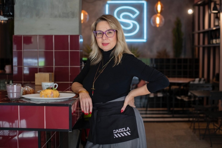 Cris Hernández, propietaria de la cafetería Sabela en Santa Cruz de Tenerife