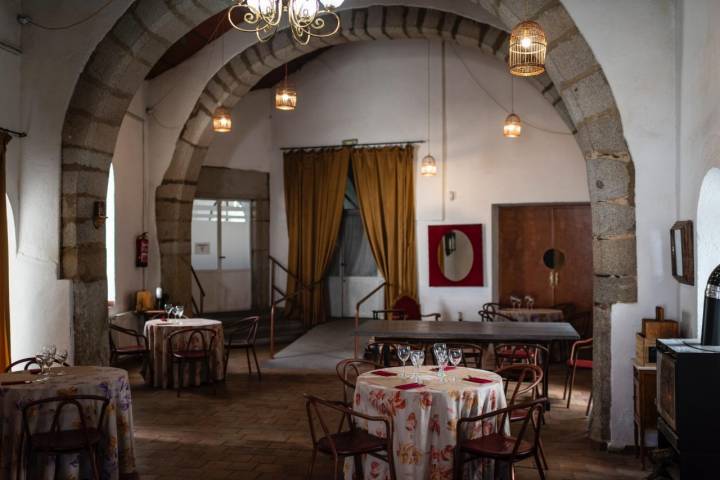 Comedor del restaurante Gafiq Gastronomic, en Benalcázar (Córdoba)