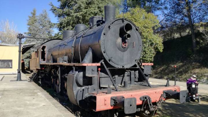 La locomotora del antiguo tren del aceite te espera en la estación de Cabra. Foto: Antonio Camacho.