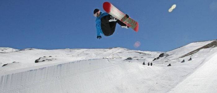 Half Pipe en Superparque Sulayr. Imagen cedida por: Cetursa Sierra Nevada.