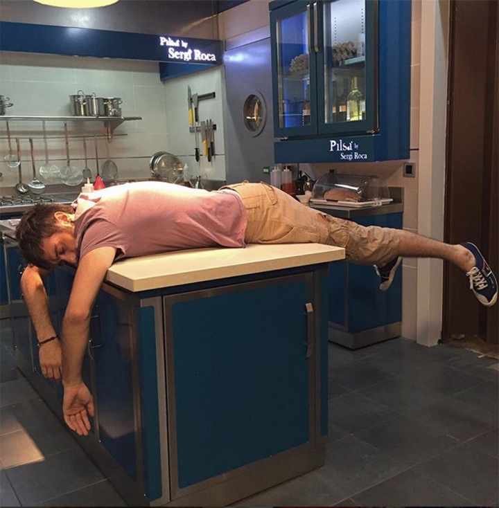 ¿Cansancio tras un rodaje de 'El Chiringuito de Pepe'? Eso parece. Foto: Instagram.