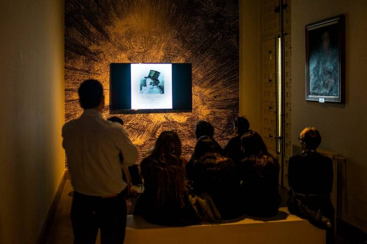 Proyección de vídeo explicativo en el Museo de Calcografía Nacional.