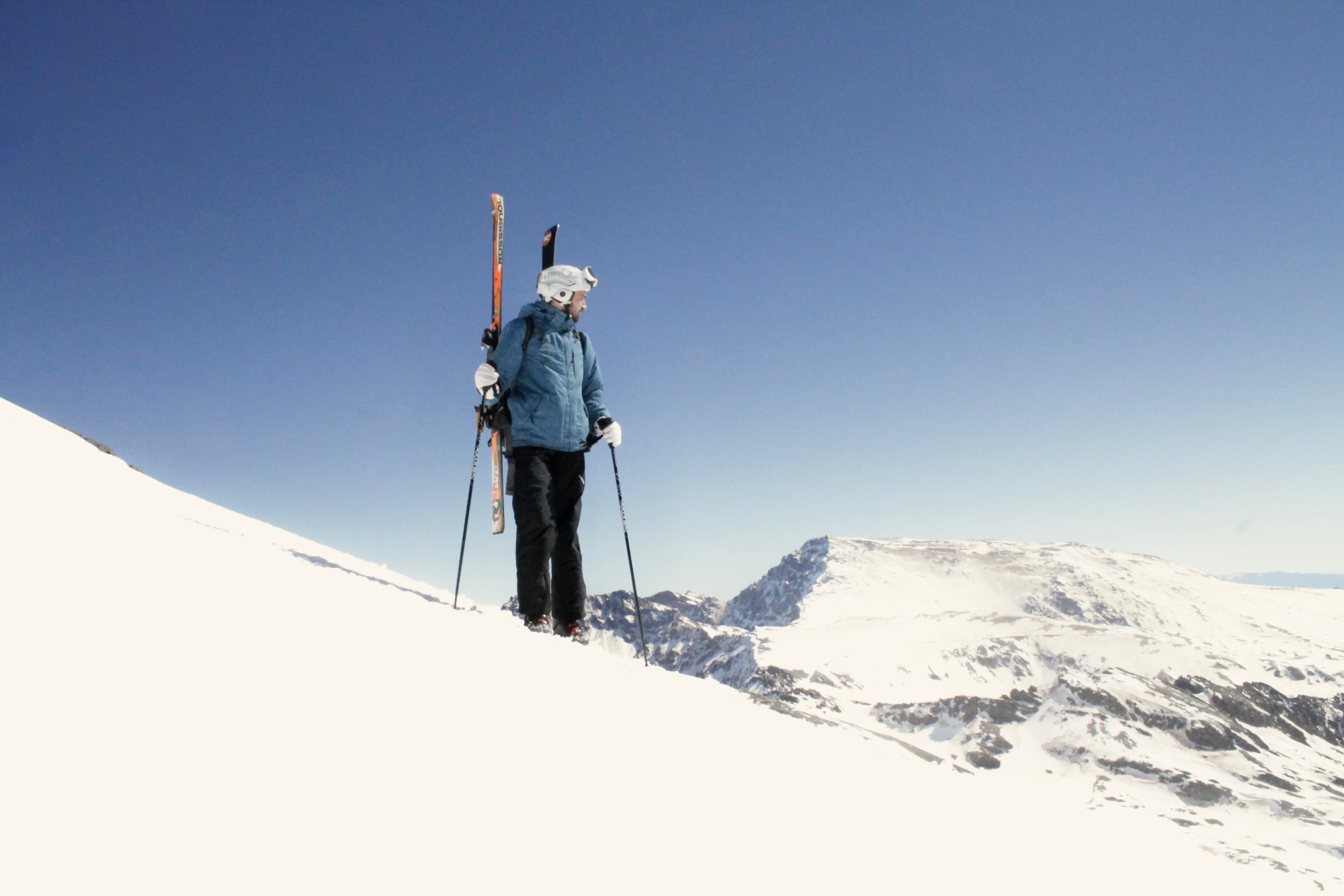 Vista del Mulhacén desde el Veleta en Sierra Nevada.