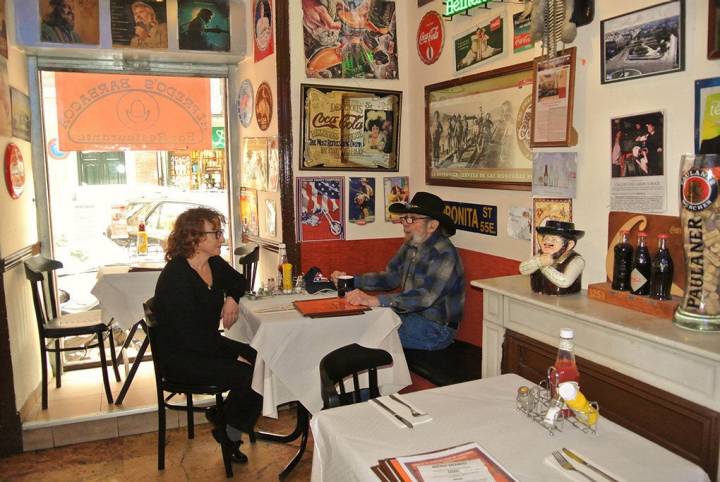 Alfredo presume de ser el primer cowboy que llegó a Madrid. Foto: Camino Martínez.