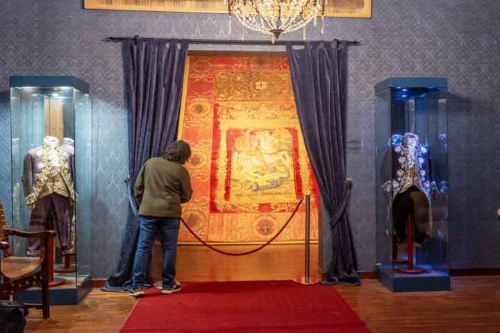  El repostero de San Jorge, tejido entre los siglos XV y XVI