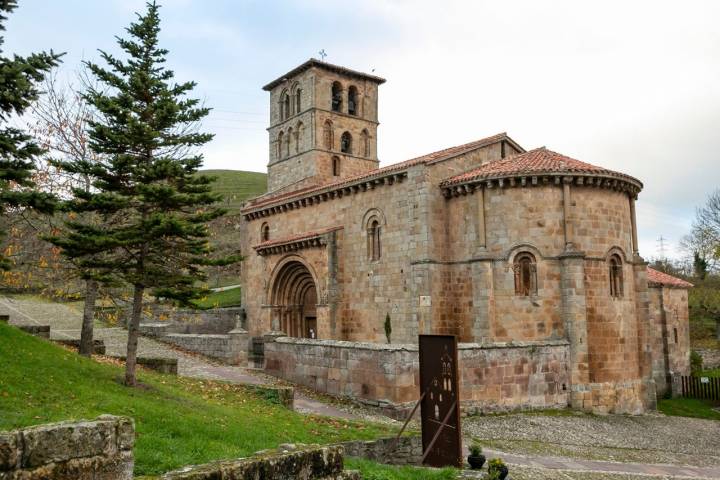 Colegiata San Pedro de Cervatos