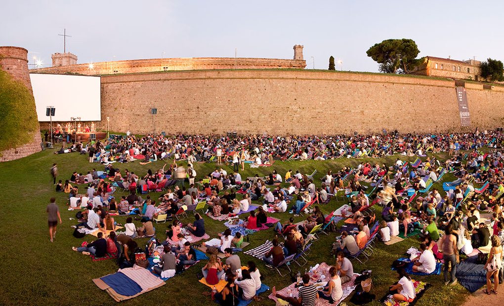 Pantallas al aire libre para volver a ser un niño