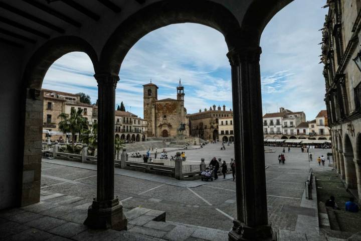 Vista de la Plaza Mayor desde los soportales.