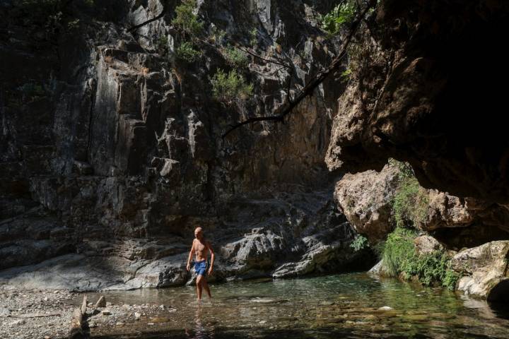 Durante el camino van apareciendo distintas pozas.