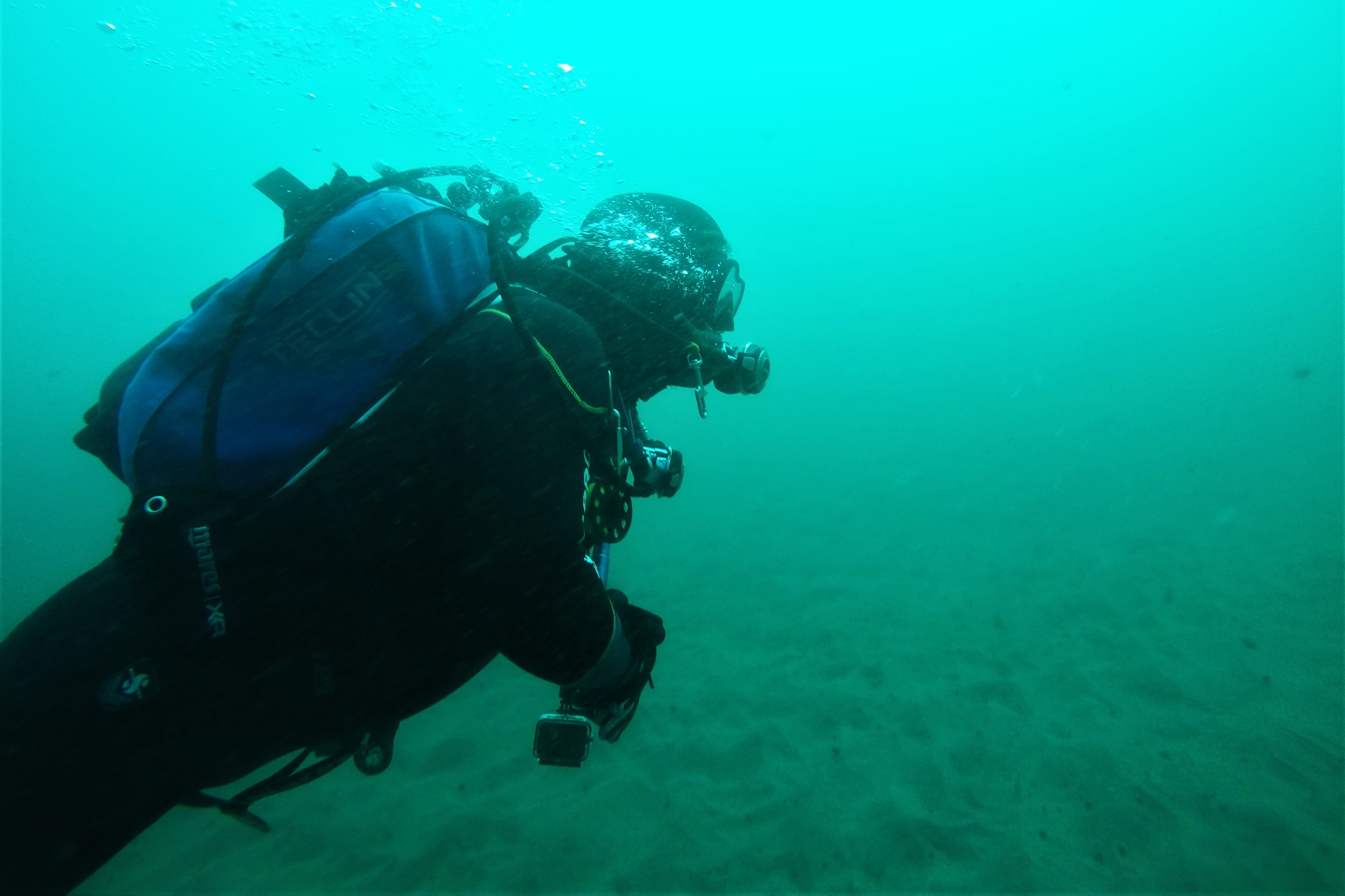 Buceo en Asturias buceador de perfil