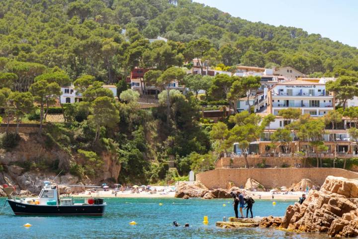 Tamariu y la platja dels Liris.