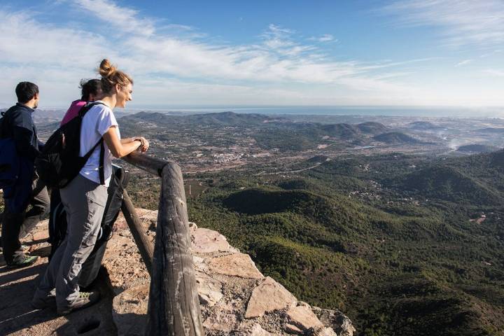 Las vistas desde lo alto del mirador de El Garbí.