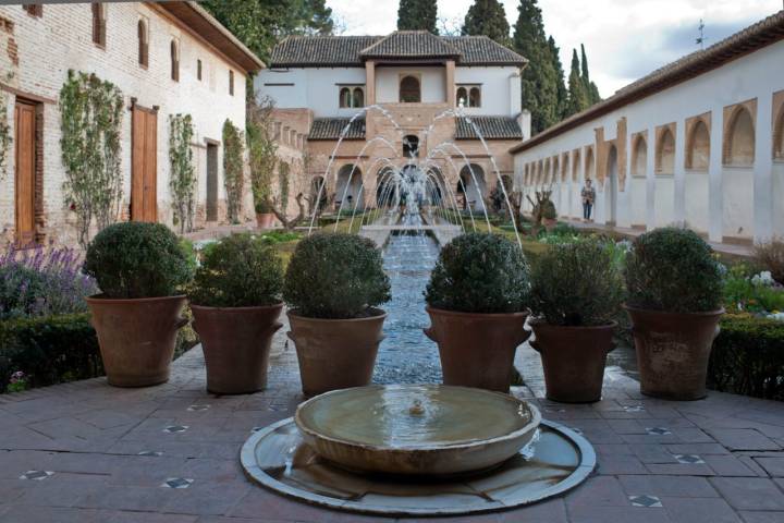 El Generalife, el palacio de recreo de los nazaríes. Otro recorrido.