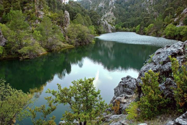 El río Borosa nace en la laguna de Aguas Negras.