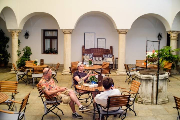 El patio interior del Parador era el antiguo claustro del convento del siglo XVIII. Foto: Hugo Palotto.