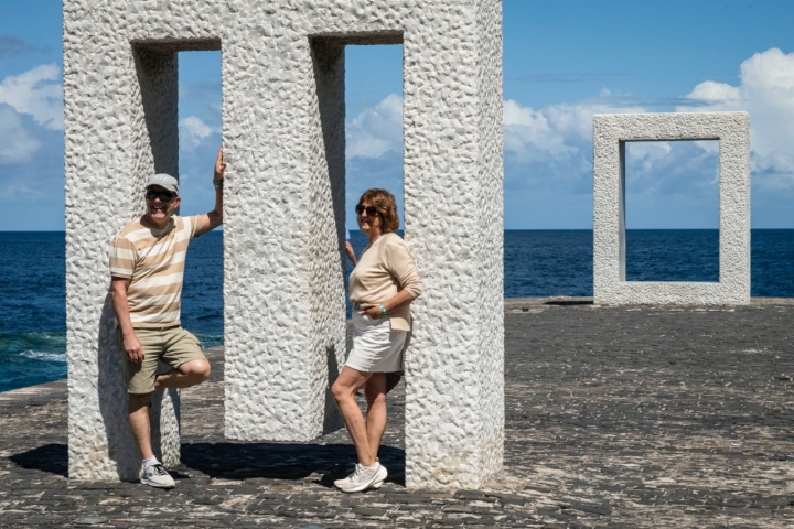 Escultura Tensei Tenmoku del artista japonés Kan Yasuda en Garachico (Tenerife).