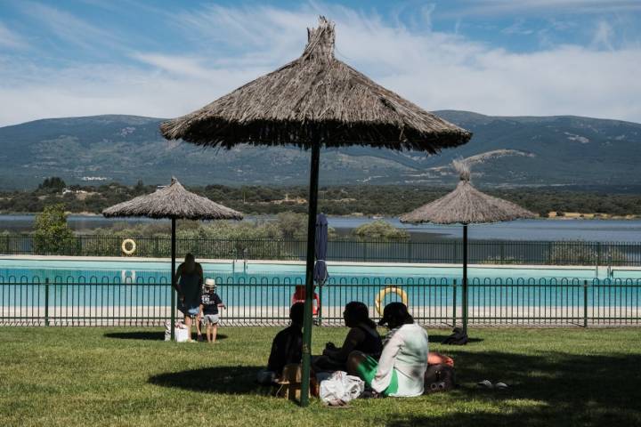 El recinto también dispone de un quiosco de helados y máquinas de vending. 