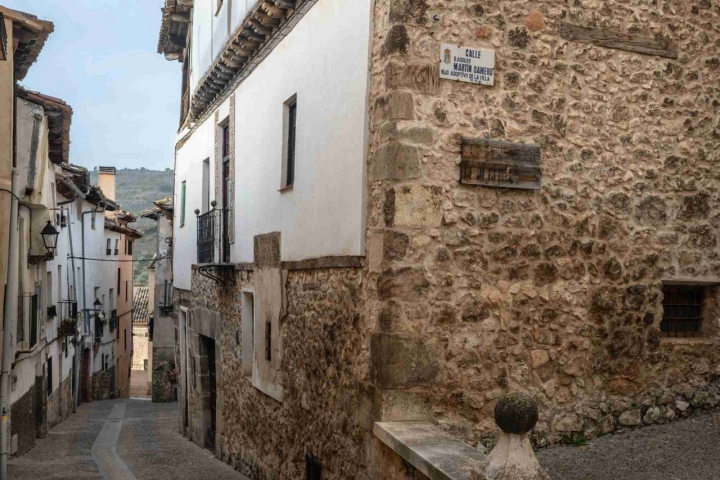 sinagoga y calle de la palma, antigua calle principal de la villa