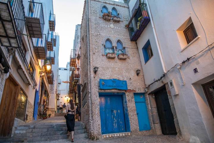 La Casa de las Petxines (conchas), en el casco histórico.