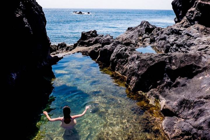 En el pueblito de El Golfo se encuentran este tipo de lugares para bajarse del mundo.