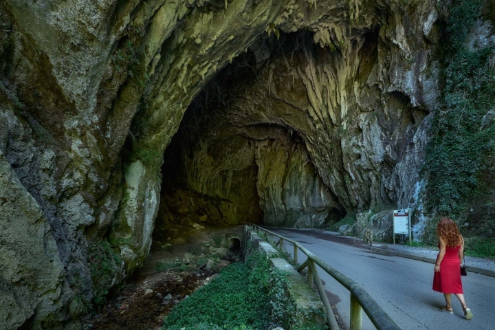 La Cuevona de Cueves.