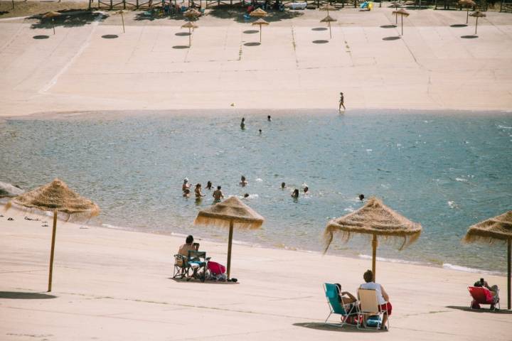 La arena fina de la playa.