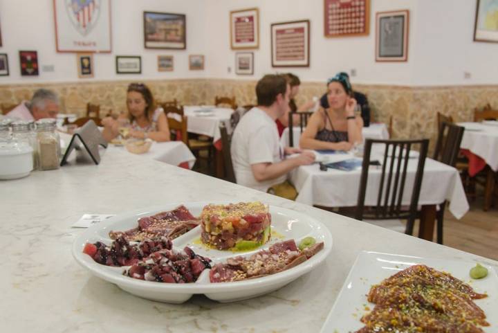 Degustación de atún en el restaurante 'El Ancla'. Foto: Stefan Schmidt.