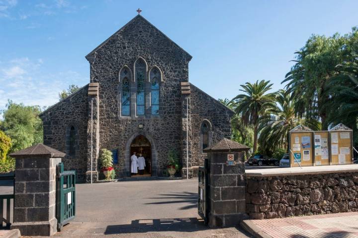 El aire británico del diseño de esta iglesia es inconfundible.