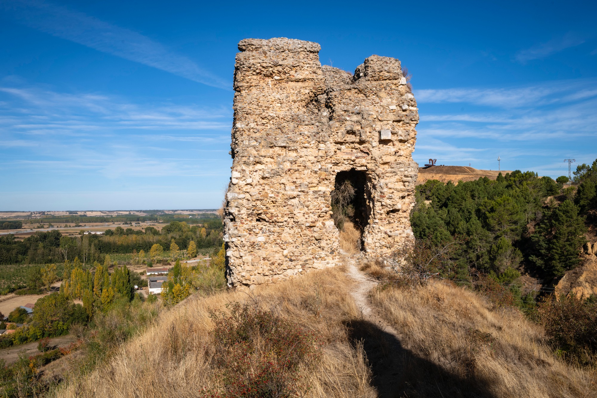 Restos del castillo de Saldaña, todo un símbolo.