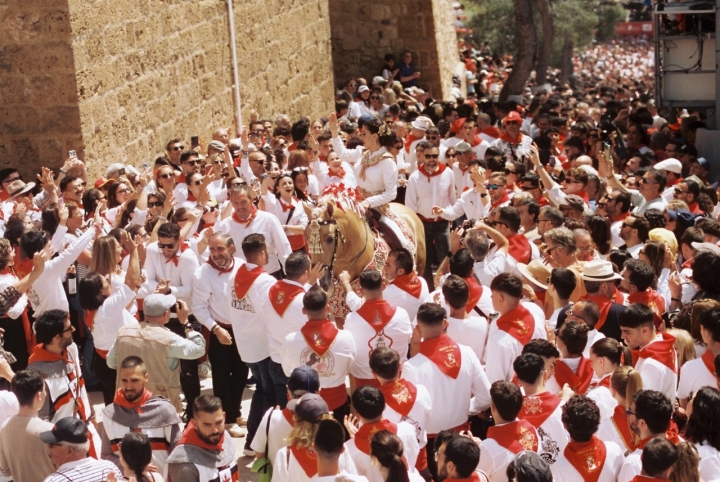 Cada 1 de mayo comienza la fiesta de los Caballos del Vino.