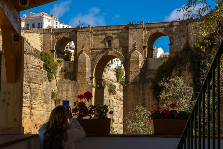 Puente Nuevo desde el Desfiladero del Tajo