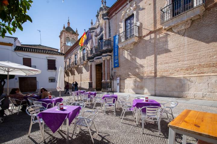 La fachada del Palacio de Benamejí es uno de los mejores ejemplos del Barroco andaluz.