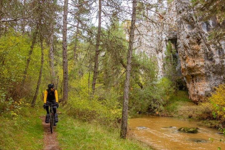 primer tramo de la ruta hasta el Puente de los Siete Ojos