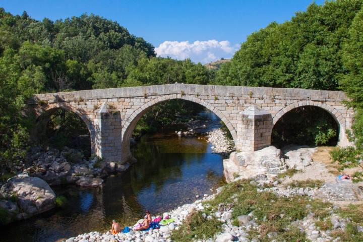 Asomados a la garganta de los Caballeros.