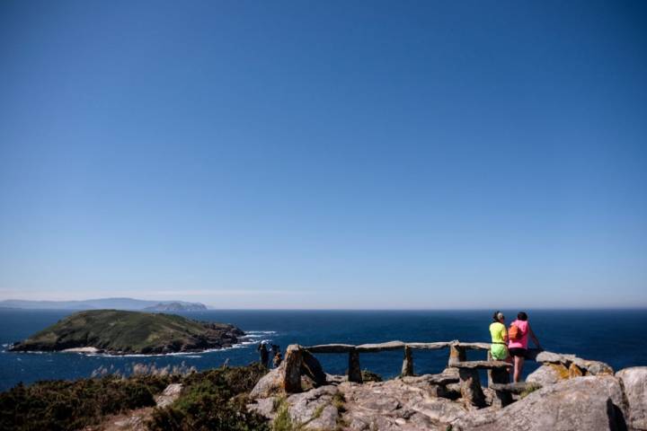 Desde el Mirador de Fedorentos se puede ver la Isla de Onza, la otra parte del archipiélago.